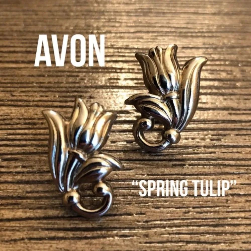 AVON “Spring Tulip” Silvertone Pierced Earrings